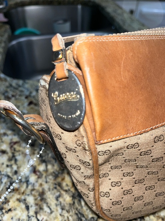 EUC Authentic Vintage Gucci Micro GG Monogram Canvas and Leather Crossbody - Picture 7 of 10